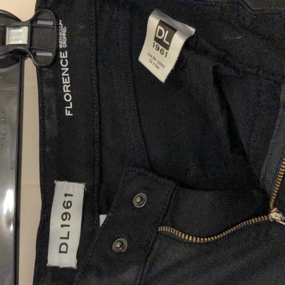 DL1961 Women's Florence Instasculpt Mid-Rise Skinny Fit Cropped Jean - Picture 5 of 5